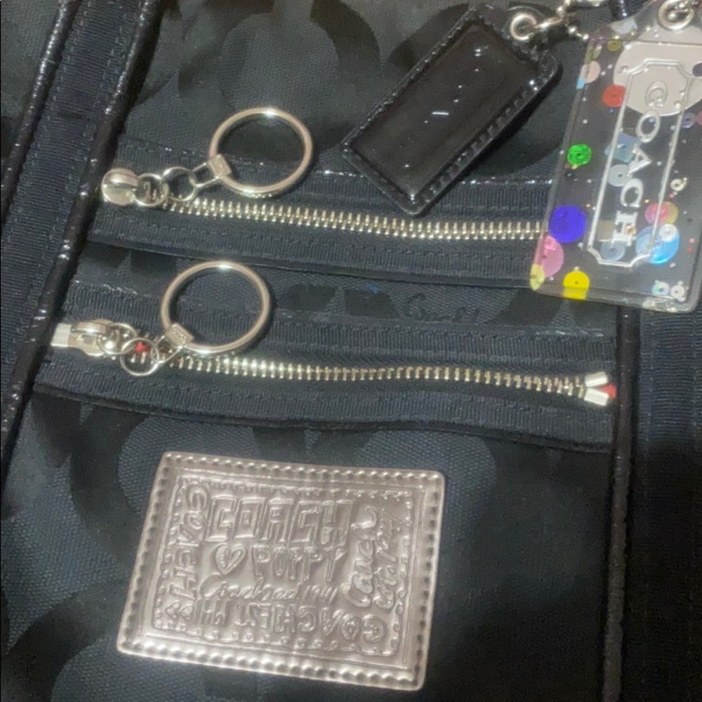Coach Poppy Tote - Picture 5 of 7